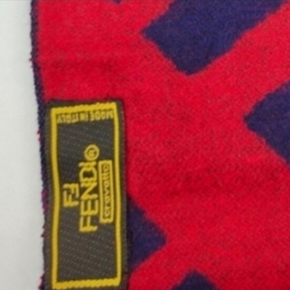🏅Fantastic NWOT Fendi Zucca Cashmere Scarf🎩2024 TREND🍟+GIFT(C) - Picture 2 of 9